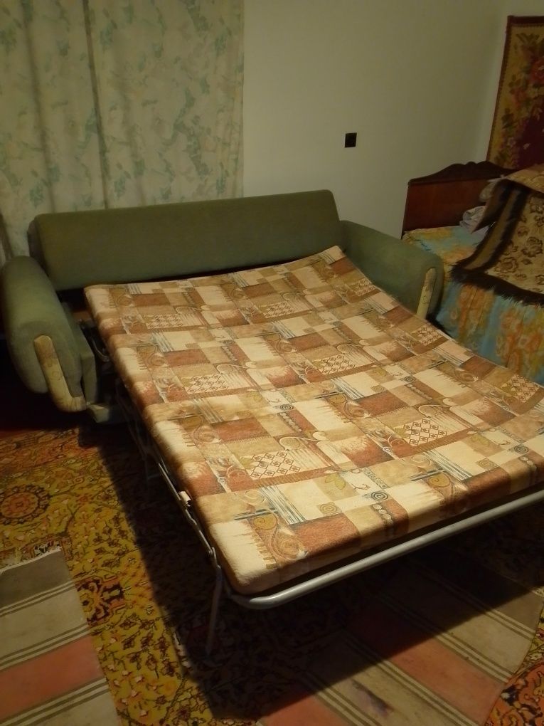 Продам розкладний диван