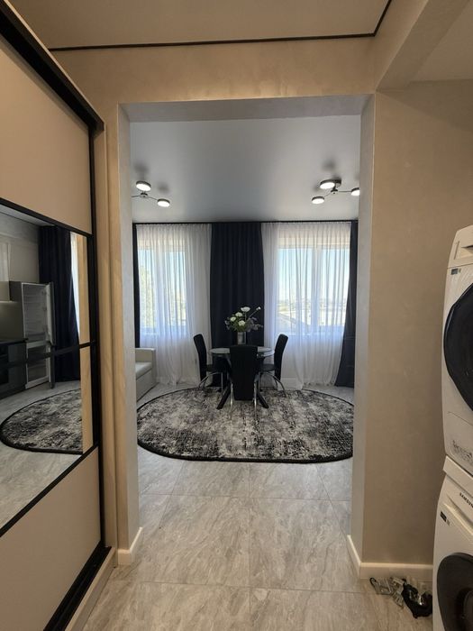 Оренда 2-кімнатної квартири з сучасним ремонтом вул. Соборна, 364 В