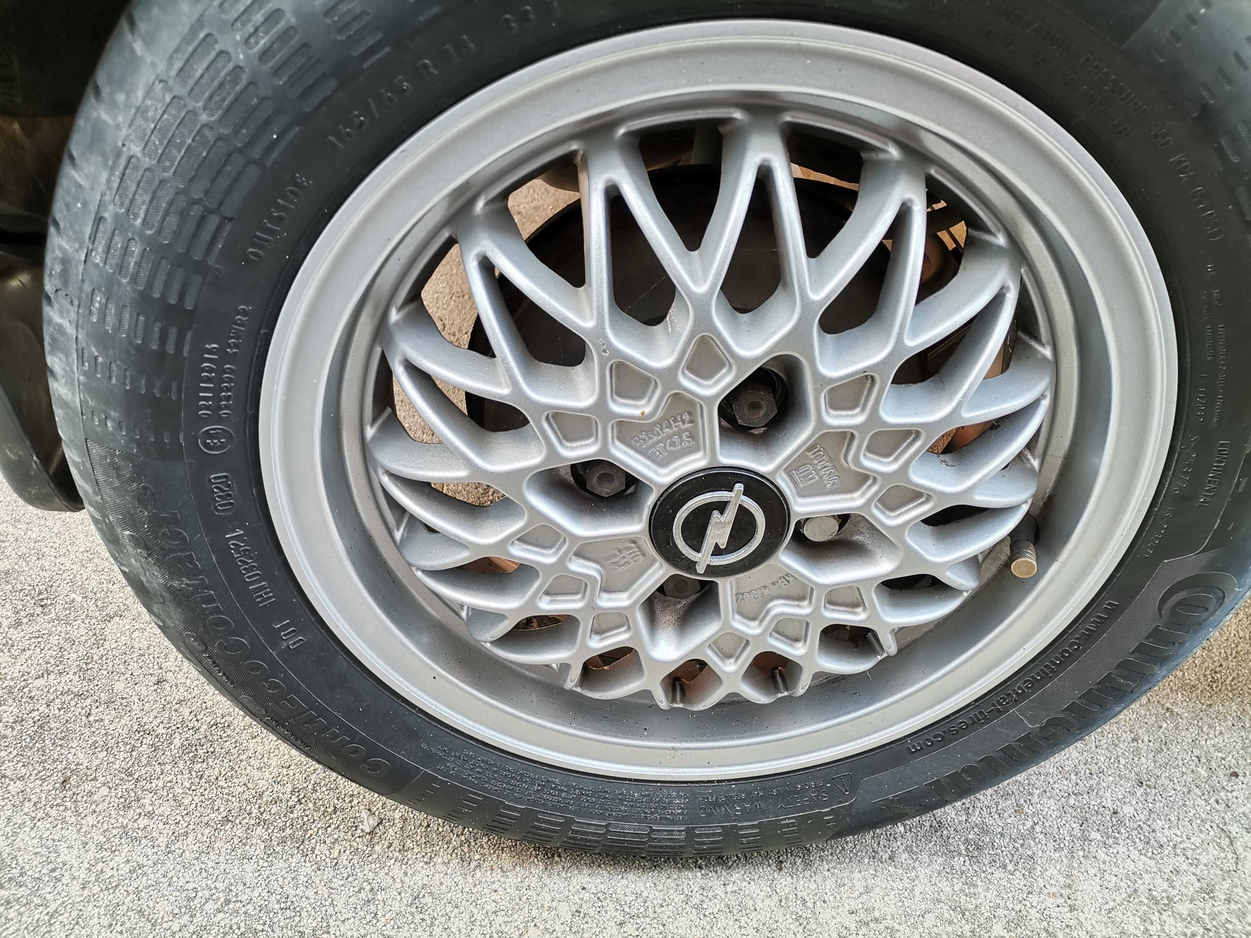 Jantes 14 4x100 GM (Opel Corsa) + Farol dianteiro direito