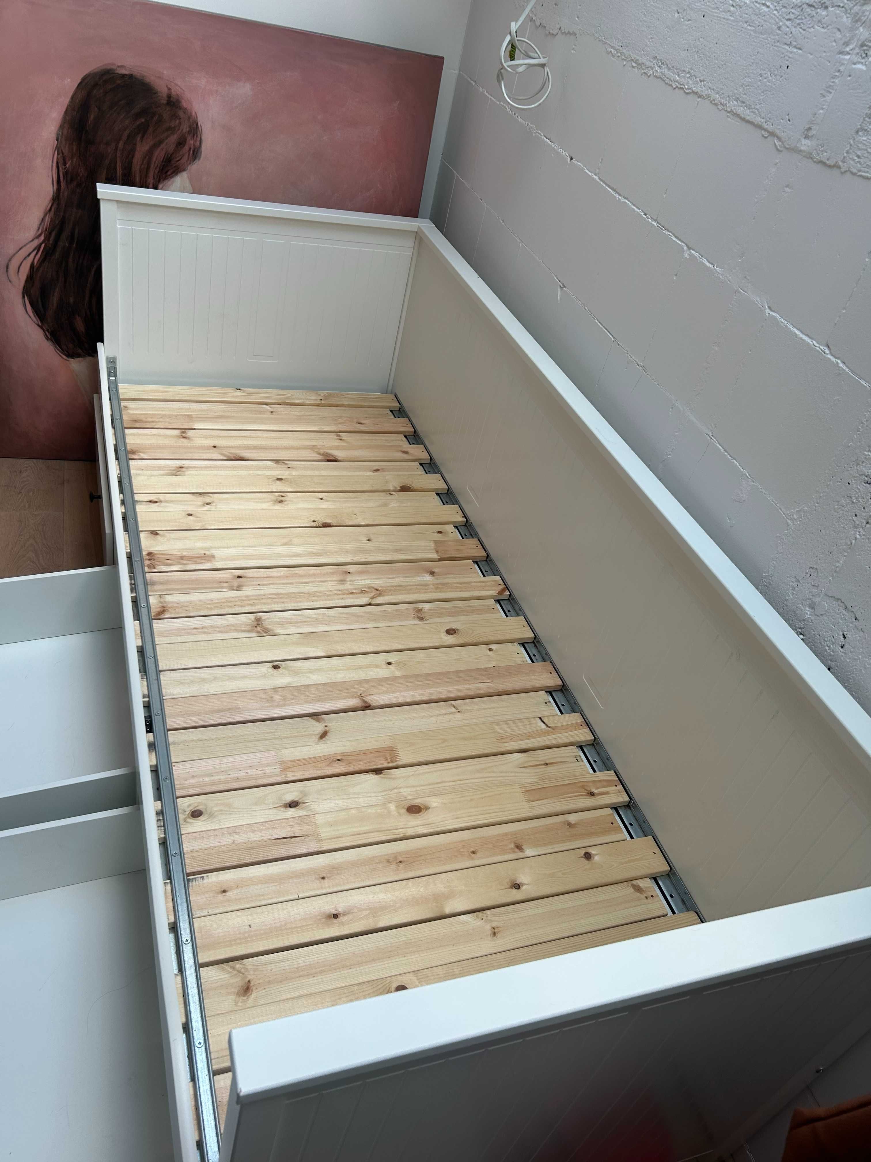 Łóżko HEMNES z Ikea, białe, używane ( bez materacy );