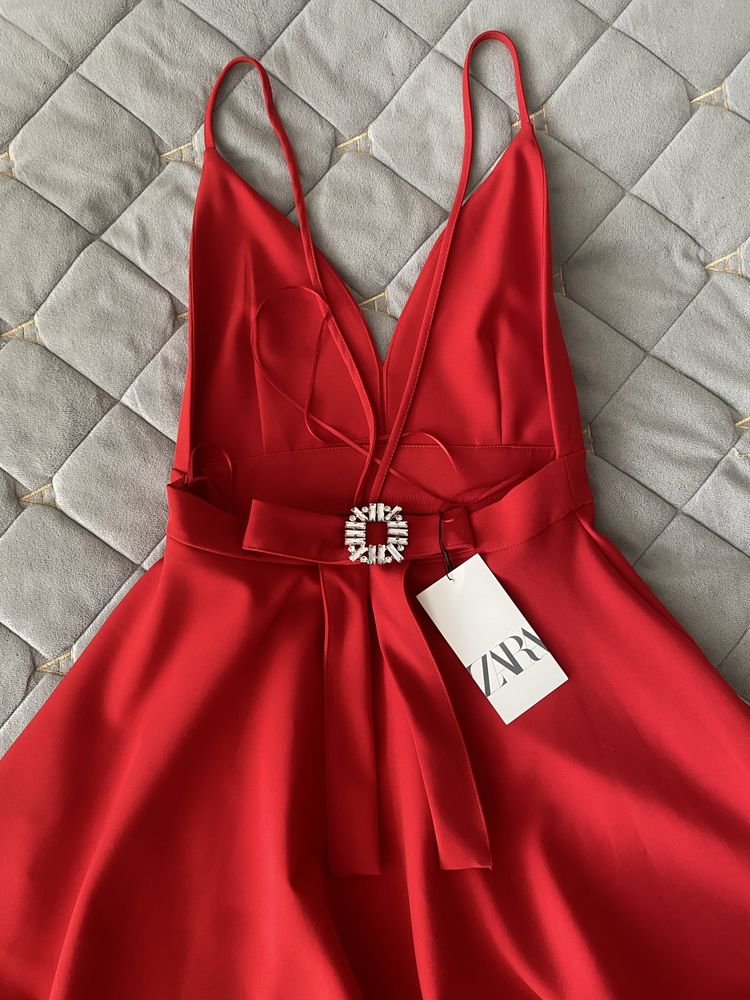 Продам нову сукню Zara з біркою