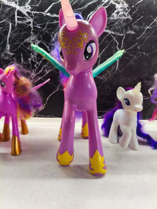 Piękne koniki dla dziewczynki 5 szt. Interaktywne