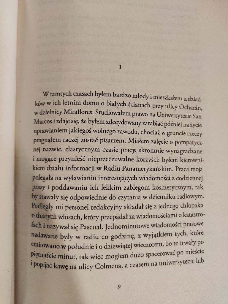 Ciotka Julia i skryba / Mario Vargas Llosa - Książka