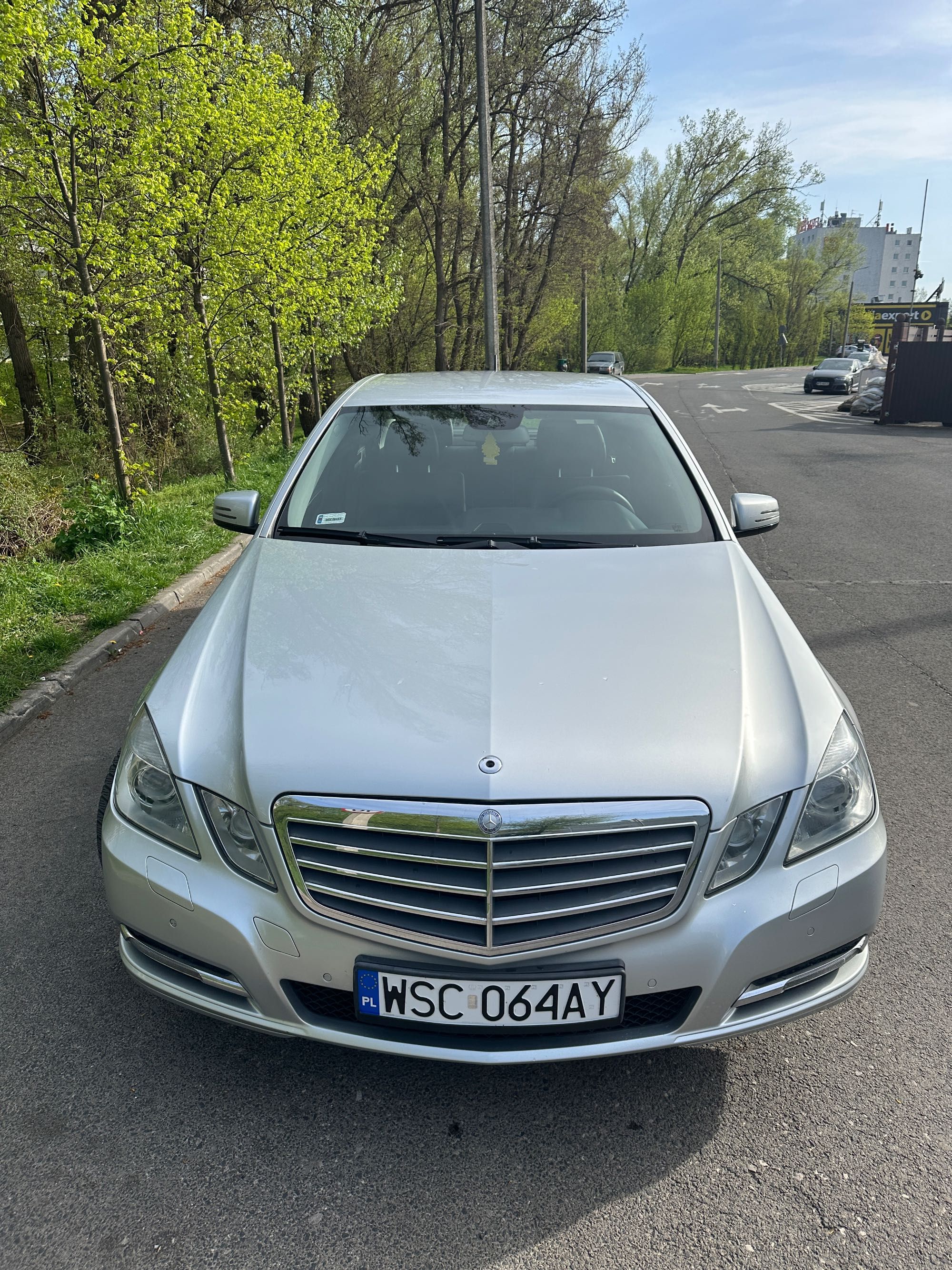 Mercedes w212 e200 w bardzo dobrym stanie, Polecam