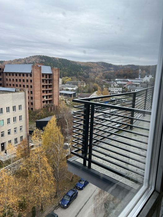 ДВОРІВНЕВА квартира із двома терасами