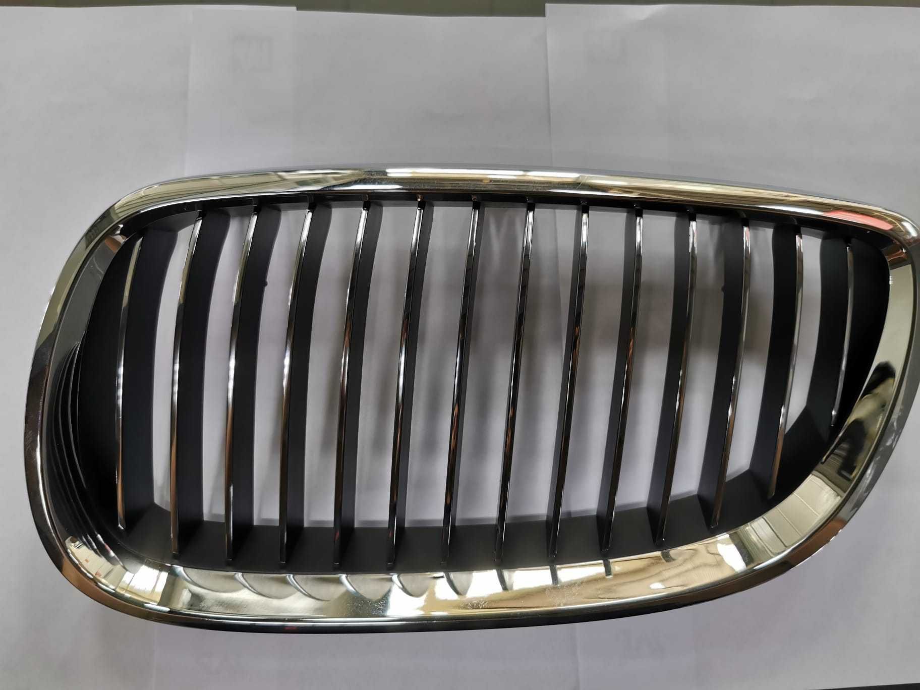 Grelha BMW cromada serie 3 E90 E92 E93 lado esquerdo - NOVA