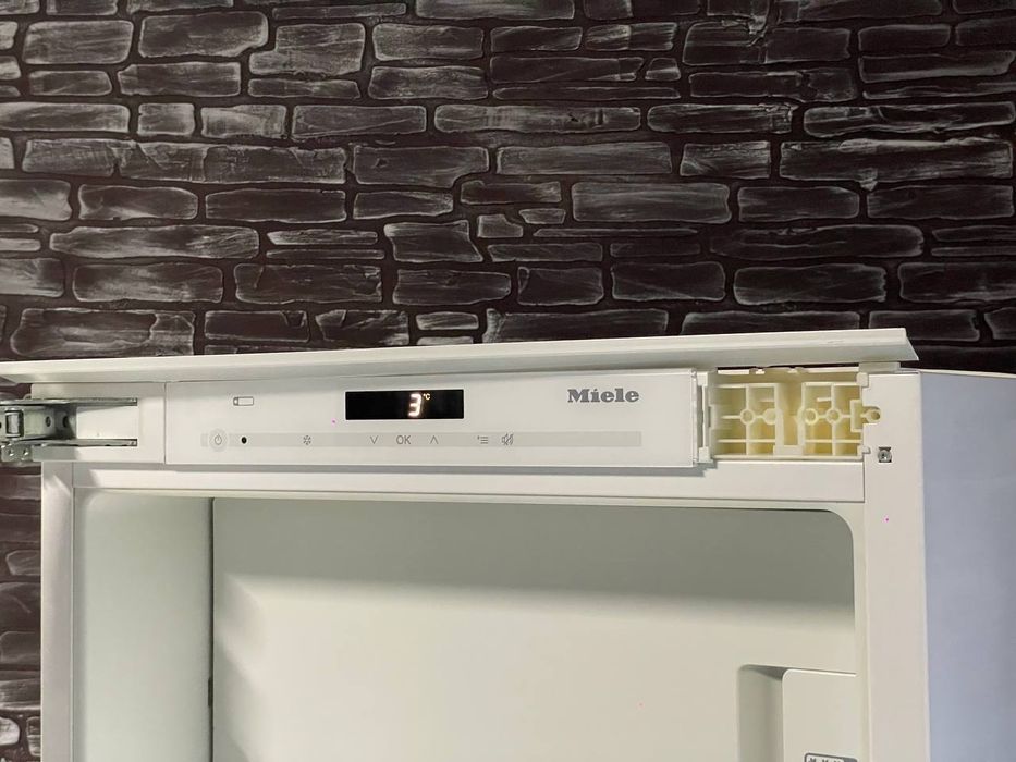 Холодильник Під Забудову Miele K 37683 BioFresh Вмонтований