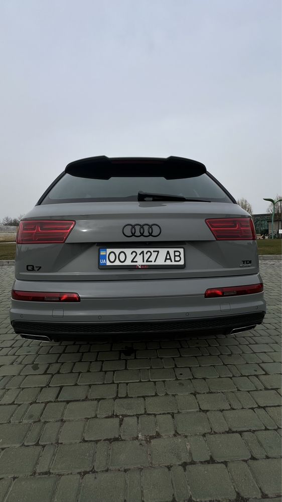 Срочная продажа AUDI Q7