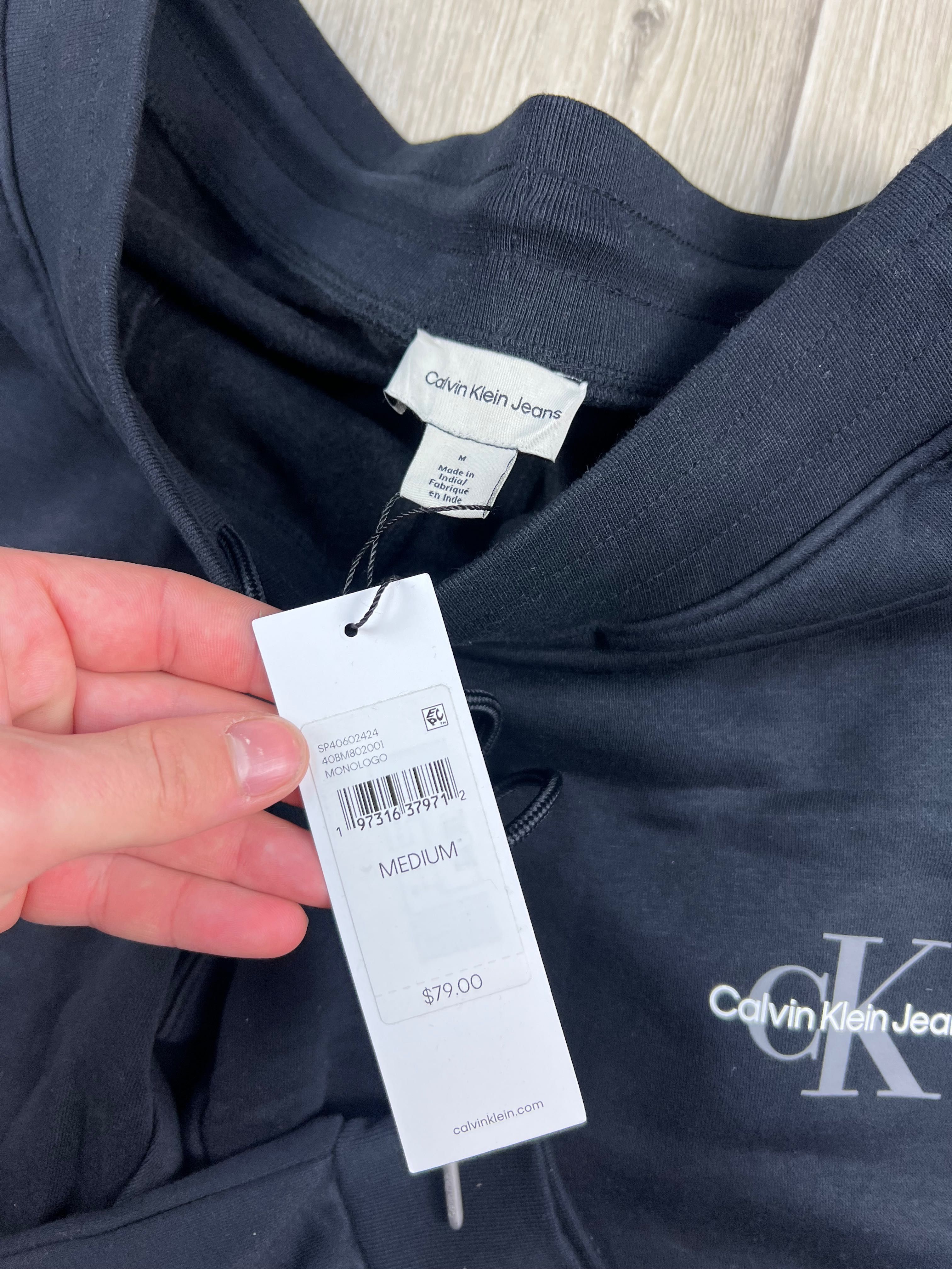 Костюм спортивний Calvin Klein

M розмір