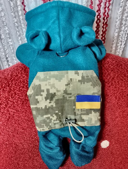 Одяг для собак та котів