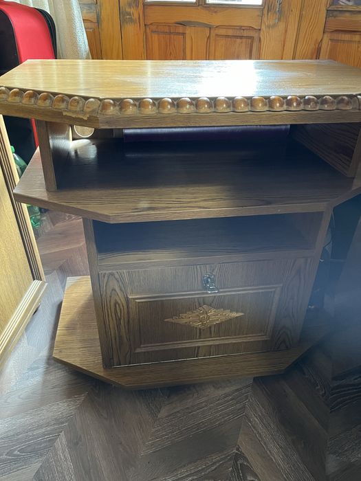 Sprzedam stolik pod telewizor