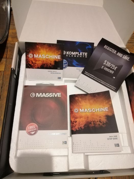 Продам драм машину-сэмплер MASCHINE MK2