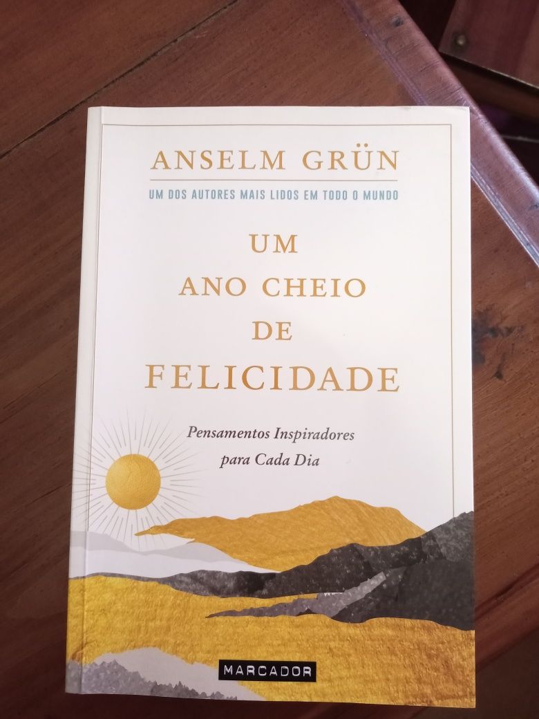 Um Ano Cheio de Felicidade