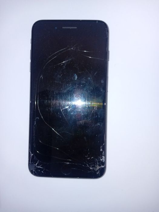 Iphone 8 plus 64 GB (concerto/pecas]