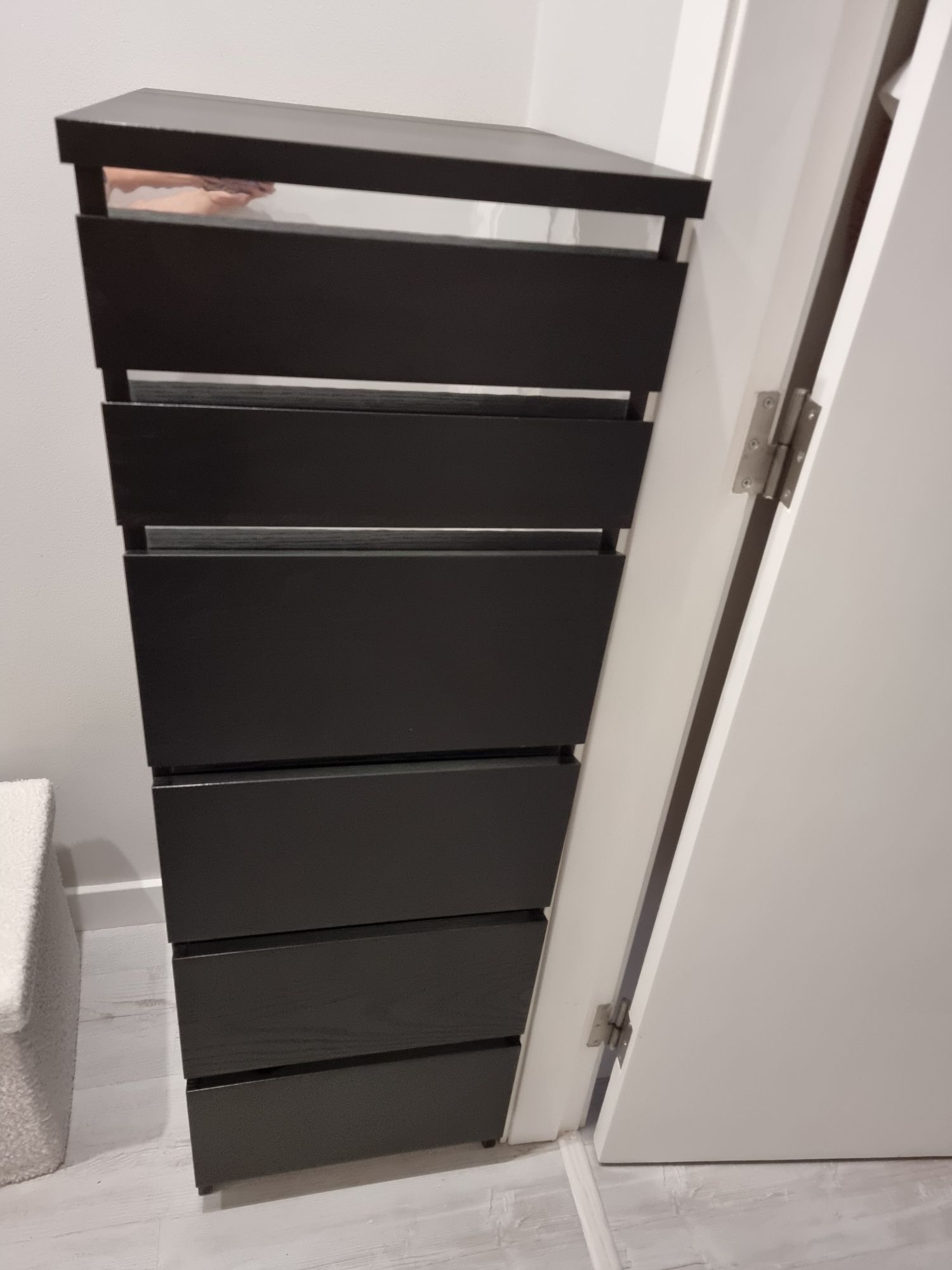 Cómoda/Camiseiro Novo IKEA MALM
Cómo