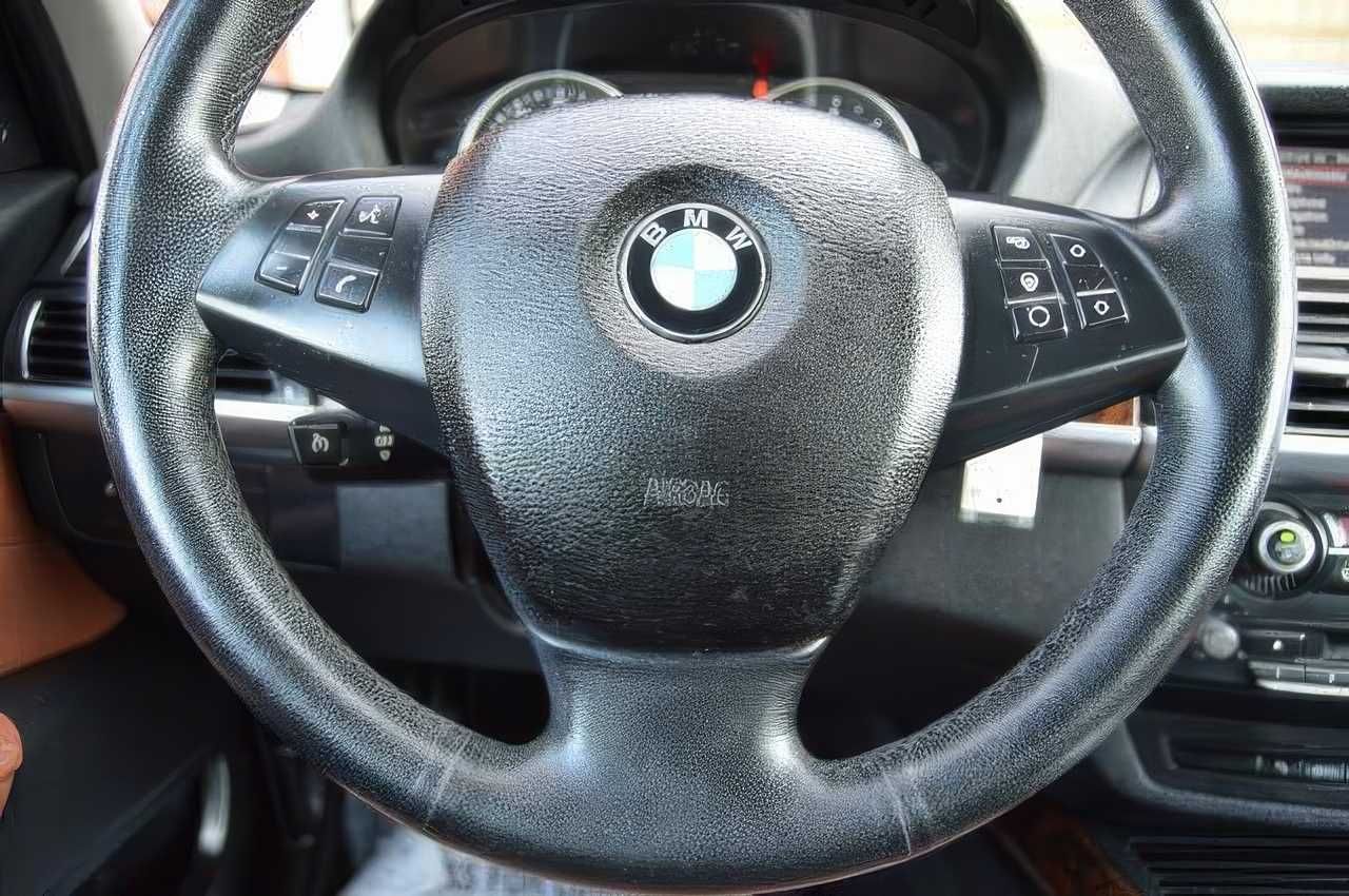 2013     BMW    X5