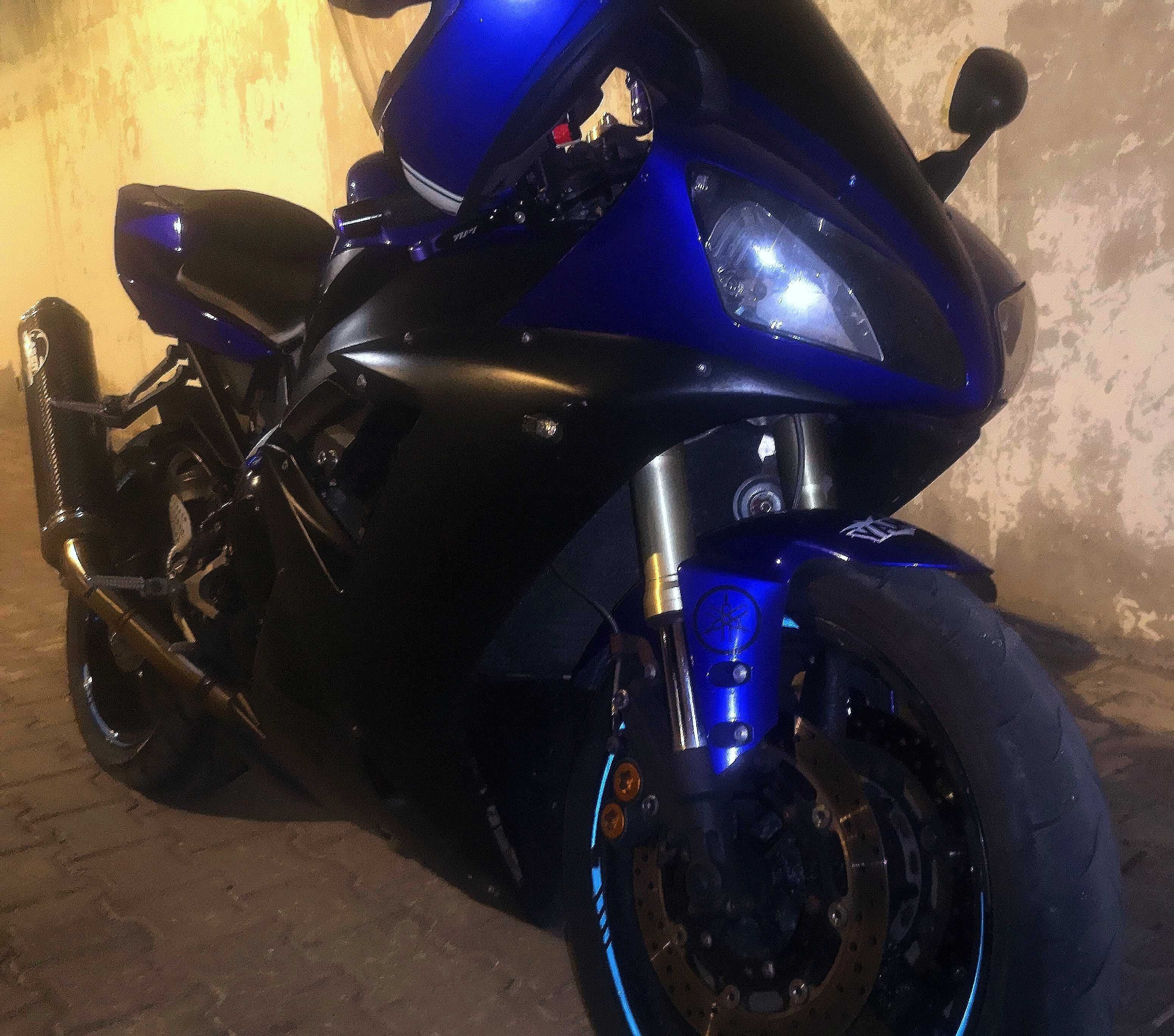 Yamaha R1 do ano de 2002