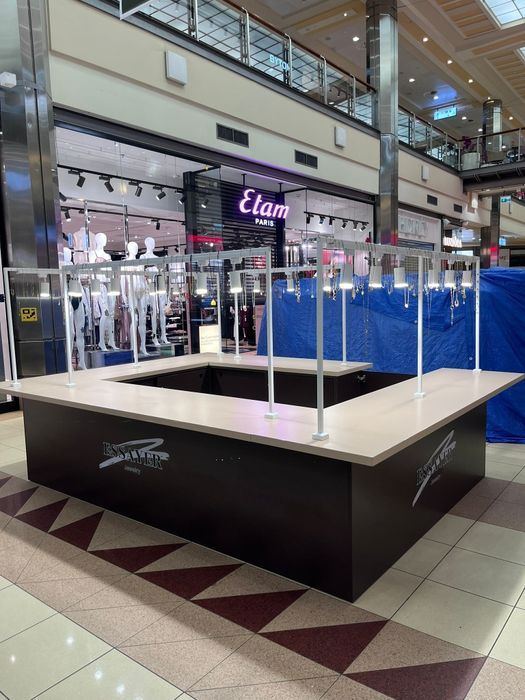 Wyspa handlowa stoisko mobilna FV23% Centrum handlowe