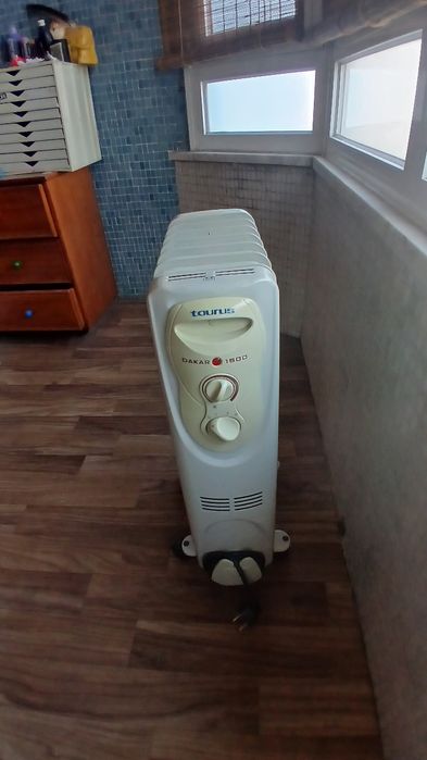 Vendo Aquecedor a Óleo da marca Taurus com 5 divisórias de calor
