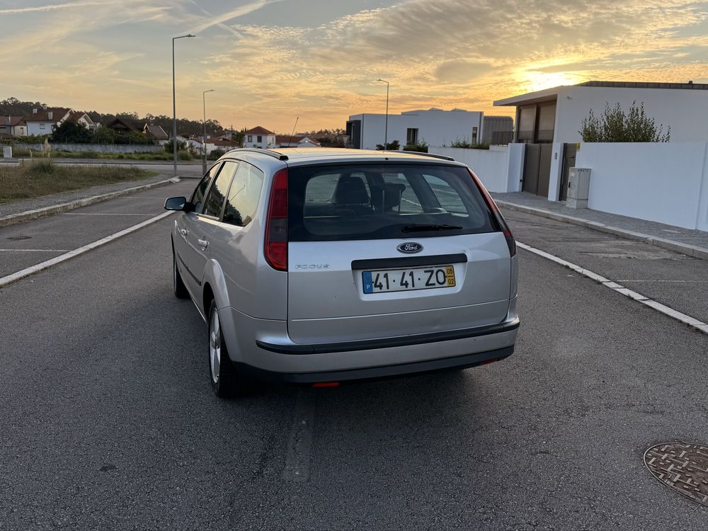 FORD FOCUS 1.4 i - 2005
