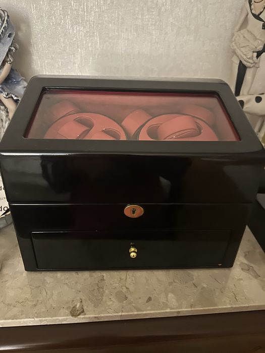 Шкатулка для годинників