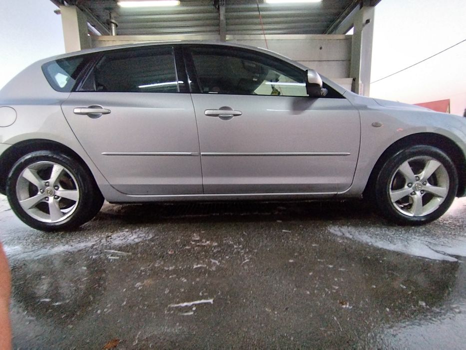 Mazda 3 1.6 benzyna
