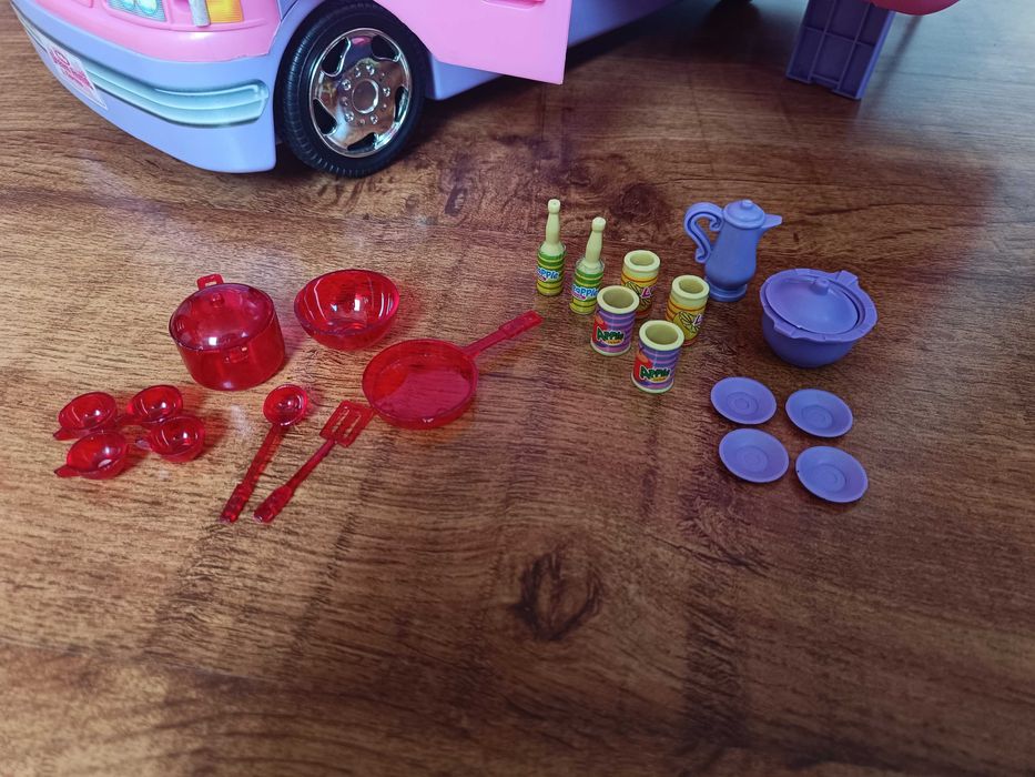 Kamper Barbie różowy + rower