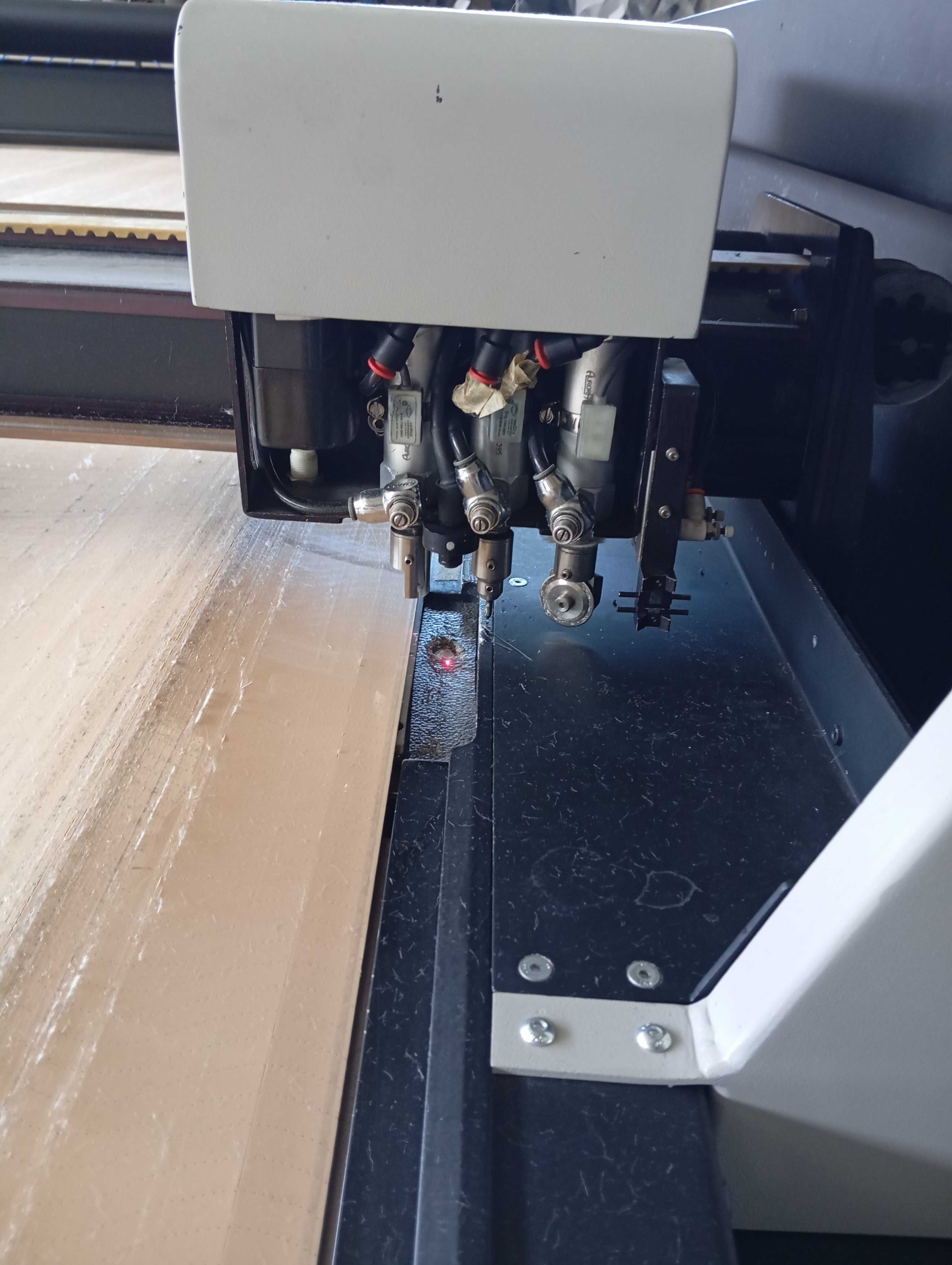 Máquina de Corte Automático Gerber DCS3500 – Usada, em bom estado