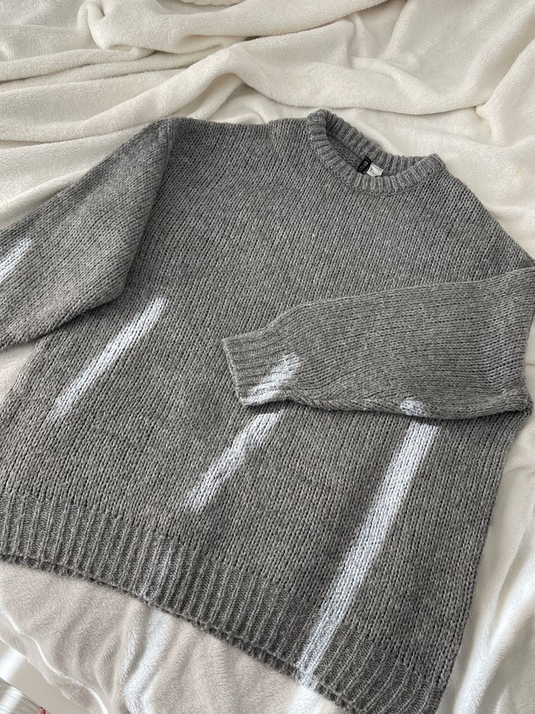 Szary sweter H&M