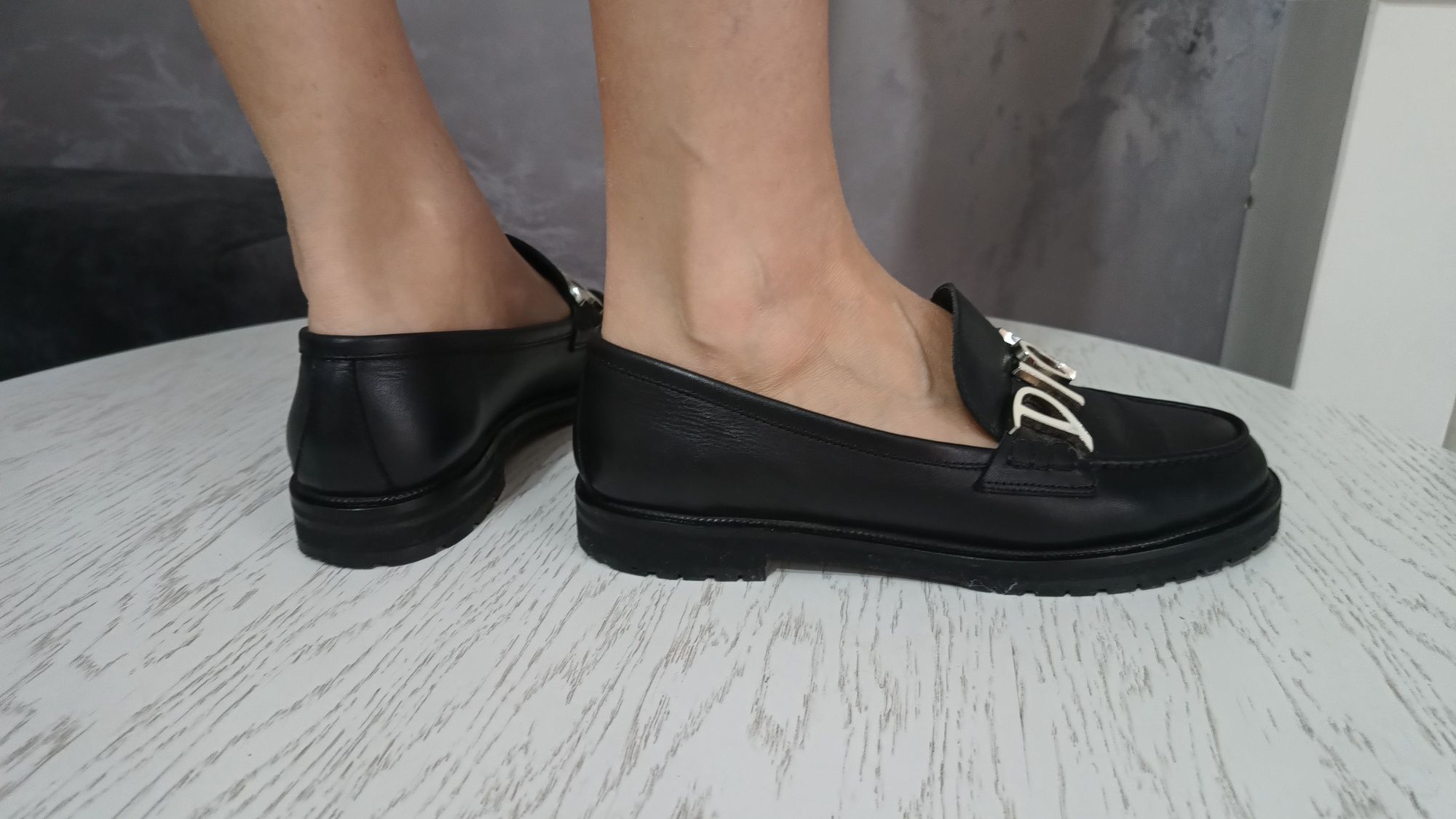 Лофери Dior р. 37.5