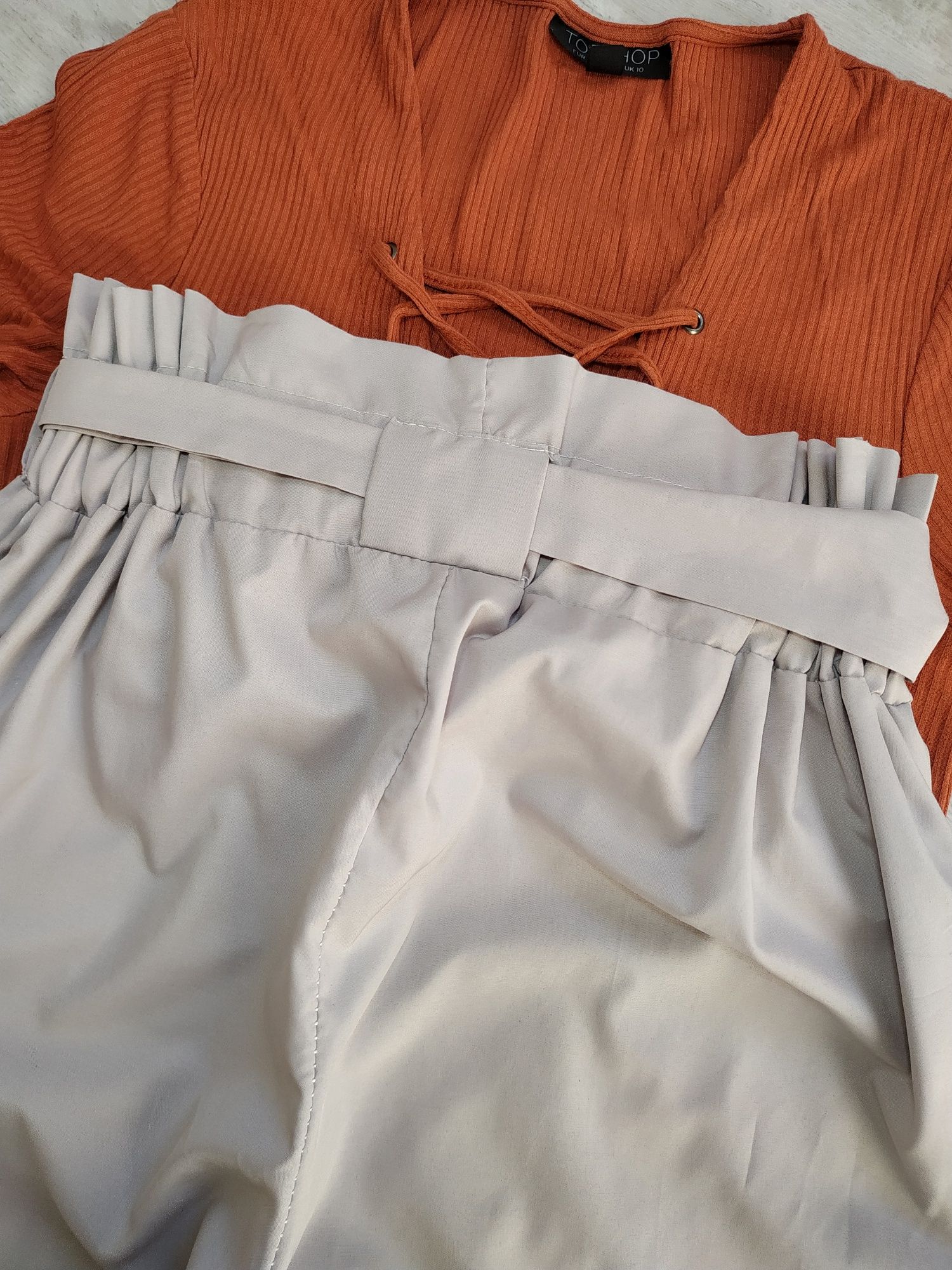 Брюки жіночі 
Розмір: М

Заміри: 
Довжина штанини по внутрішньому шву: