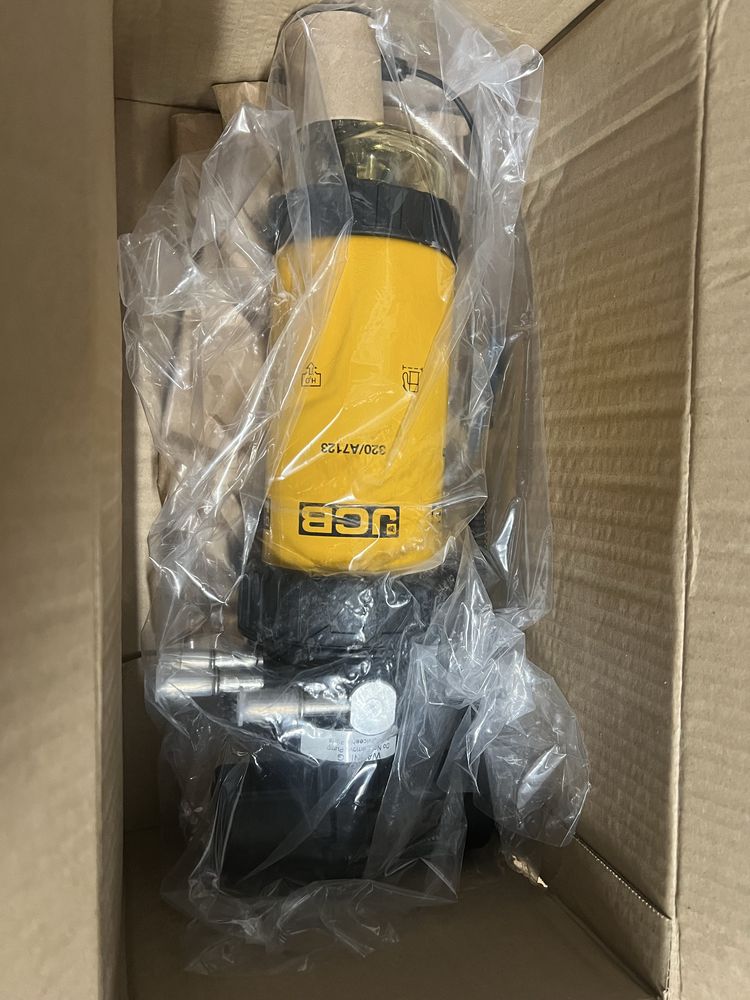 Pompka paliwa z filtrem kompletna separator JCB ORYGINAŁ 320/A7046