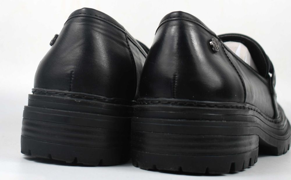 Używane mokasyny XTI roz. 41