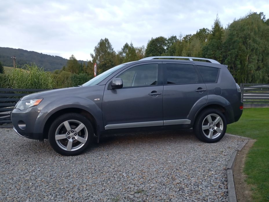 Mitsubishi Outlander 4x4 of.prywatna 7 osobowy lakier oryginał