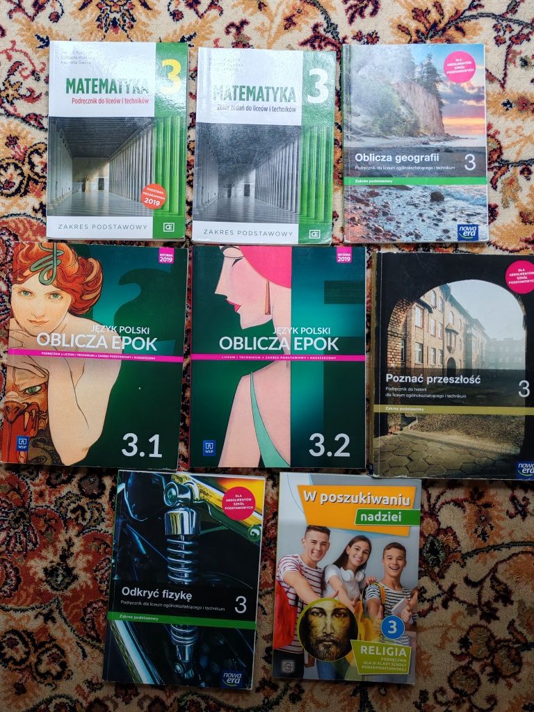 Zestaw podręczników do klasy III liceum