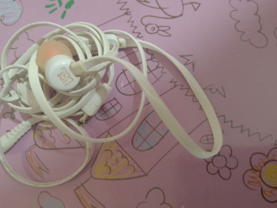 MP4-Плеер ECG PMP 30 на 8 Гб - Черный/Оранжевый