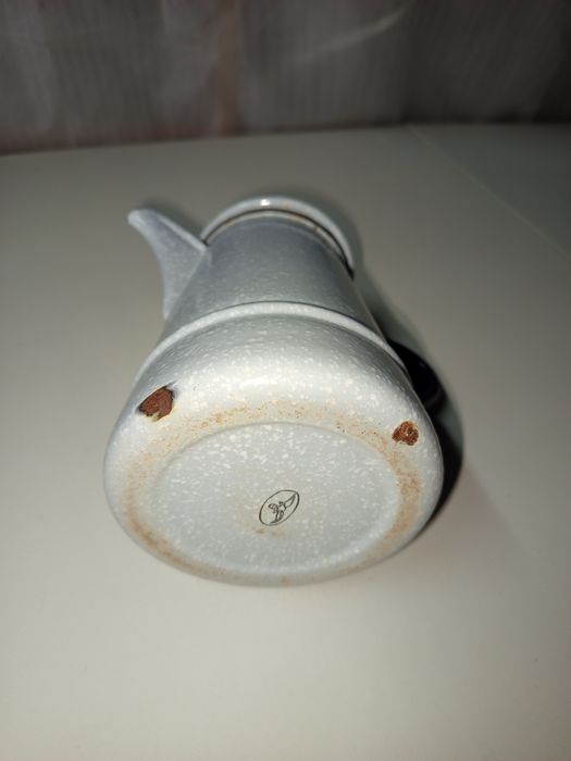 Cafeteira antiga de esmalte