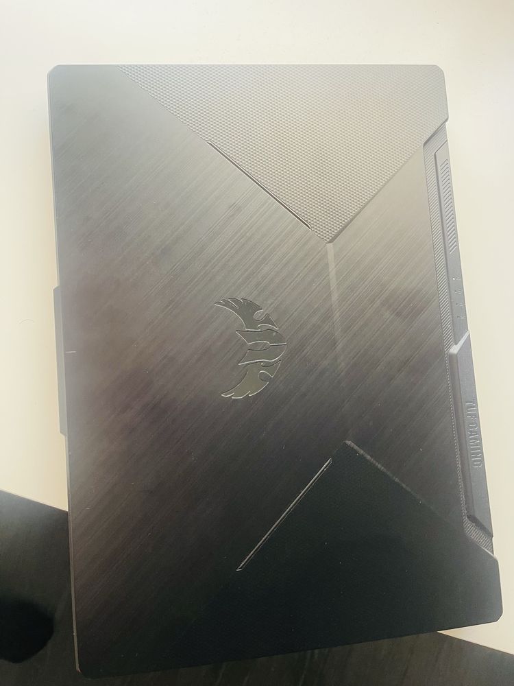 Portatil Gaming ASUS TUF FX506 - I5 10 Gercao + GTX 1650 - Como novo!