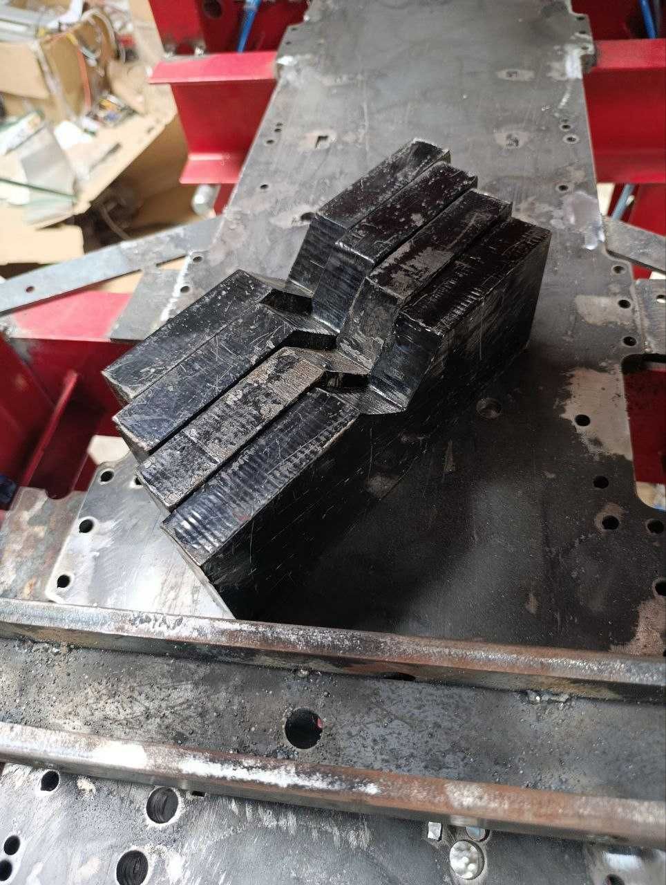 prasa do warsztatu hydrauliczna - pneumatyczna. 2 tłoki po 30T każdy