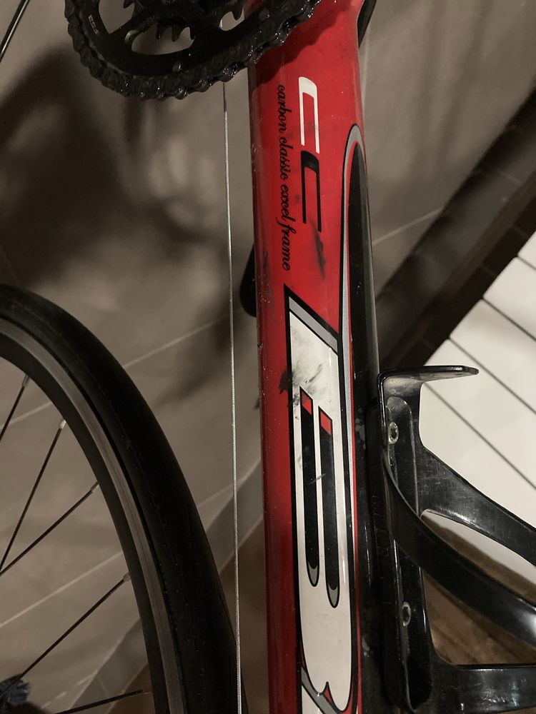 Bicicleta estrada BH carbono