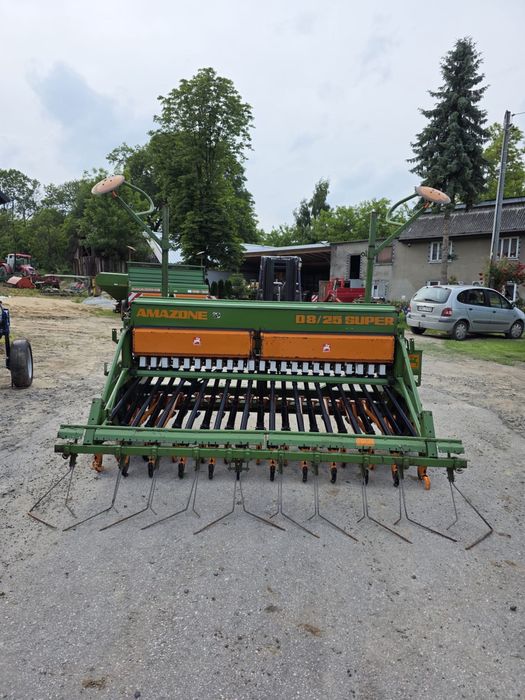 Witam posiadam na sprzedaż siewnik Amazone D8 Super szerokość 2.5m
