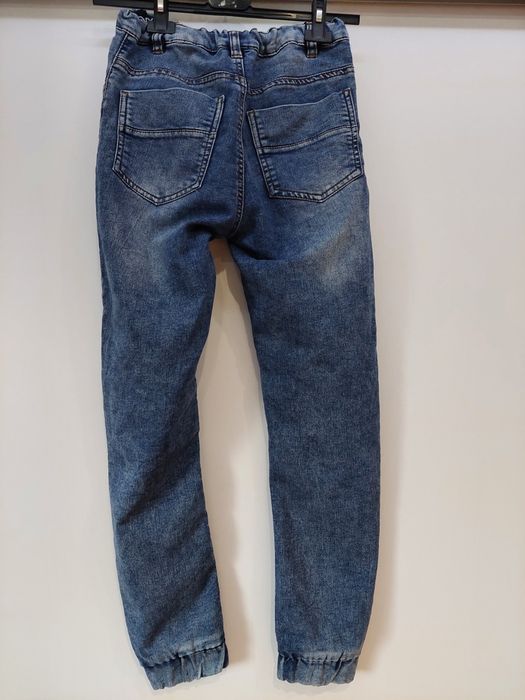 Spodnie jeansowe joggery 152