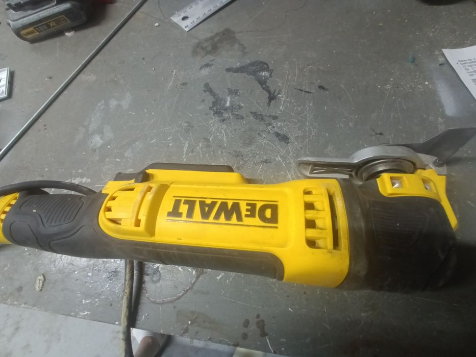 Multitool dewalt dwe315-gb