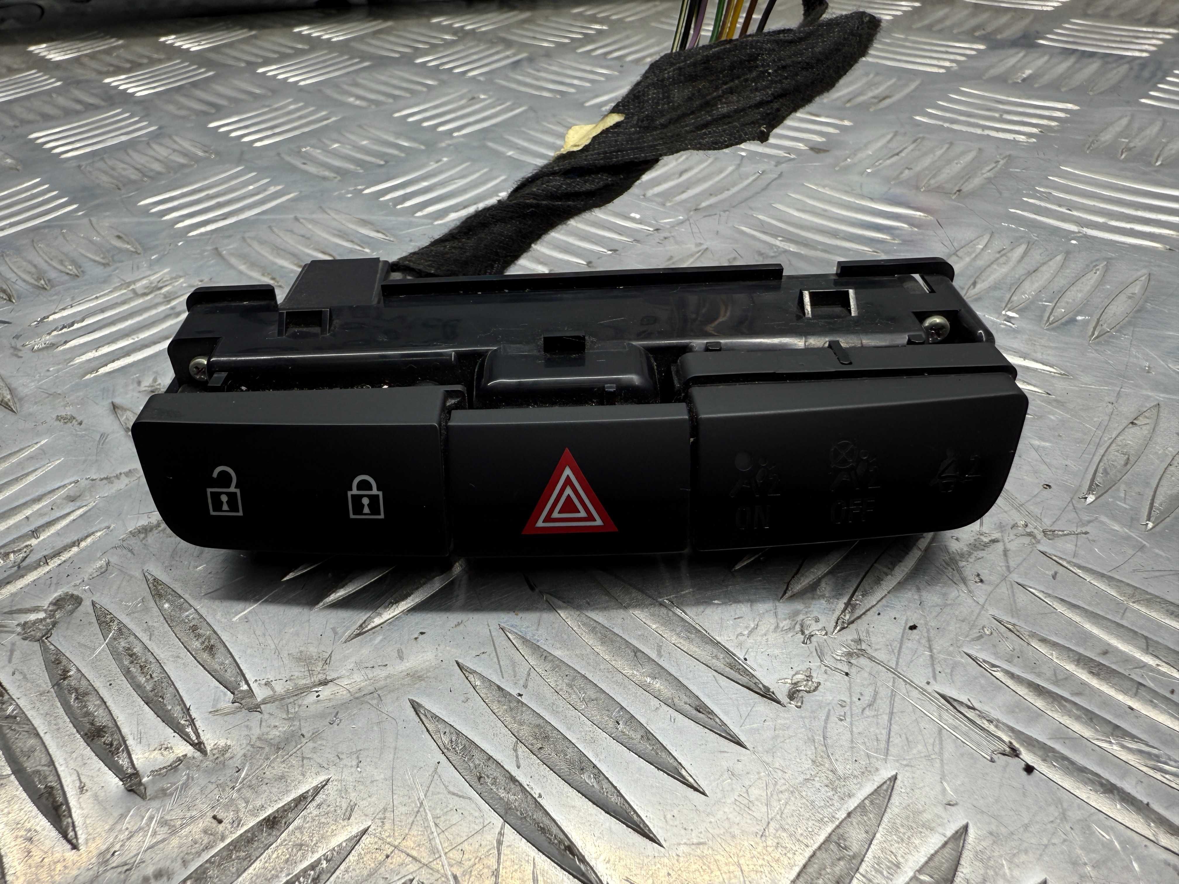 Блок кнопок аварийка кнопка opel insignia 2008-2017 13324594