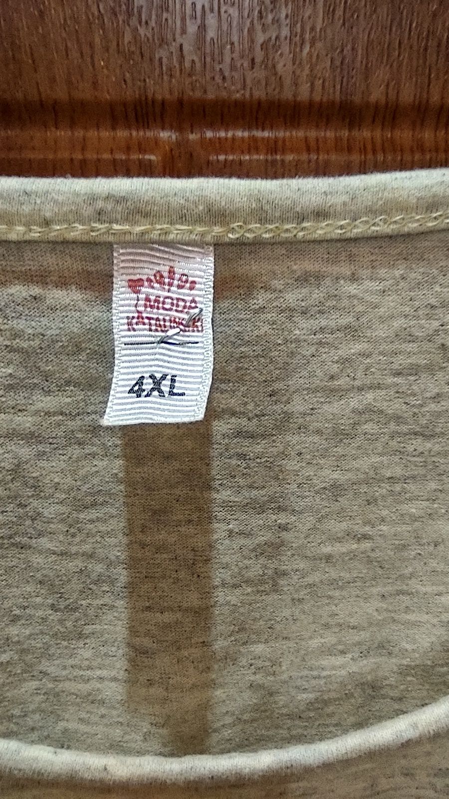 Bluzeczka damska z błyszczącymi motylami 4XL