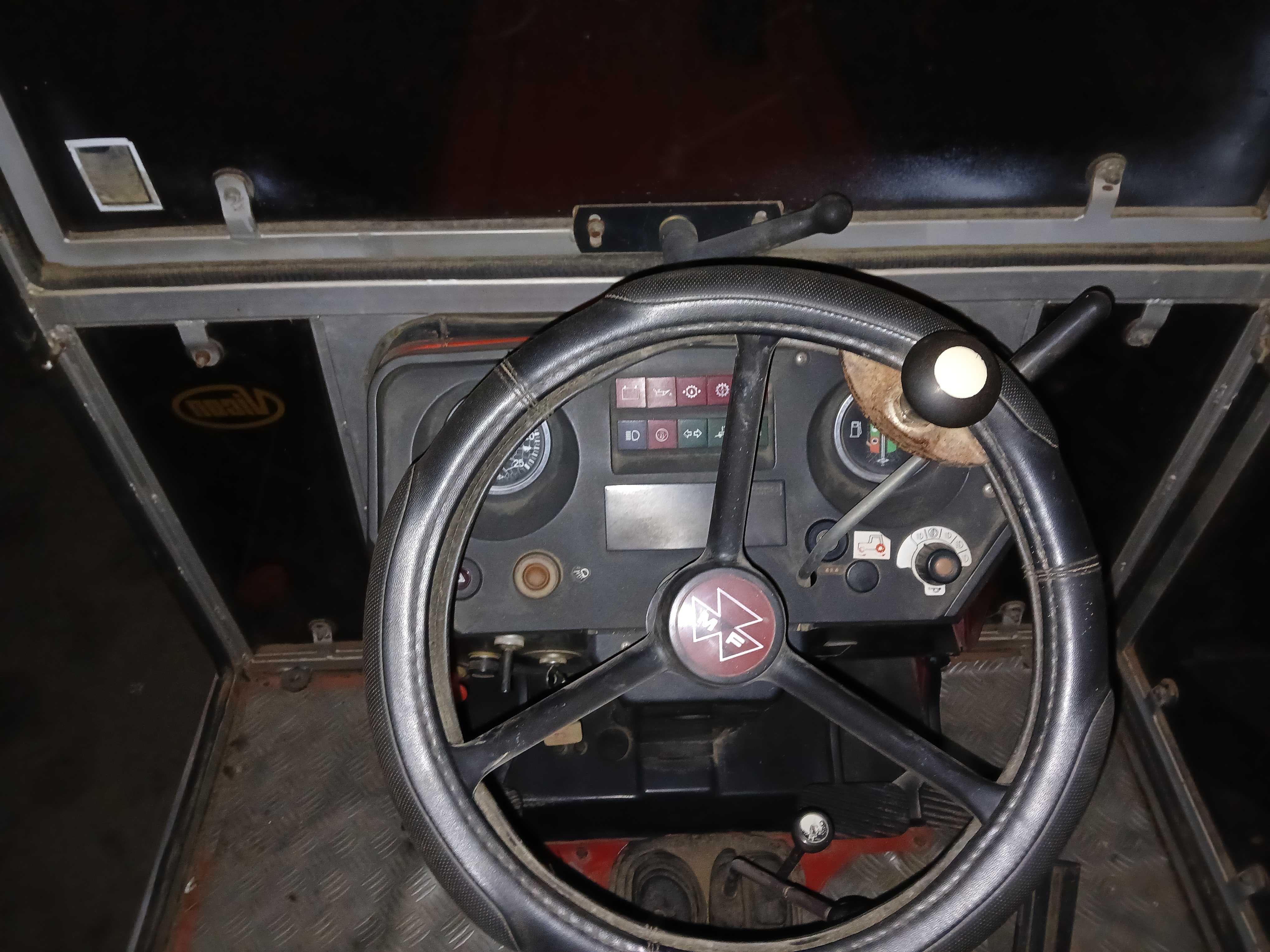 Tractor Massey Ferguson 699
