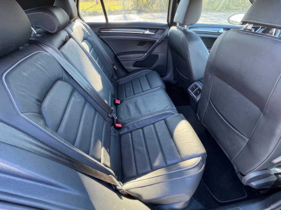 Volkswagen Golf R 4Motion      2019