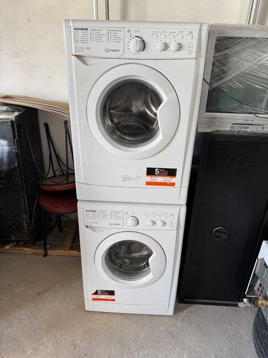 Продам пральну машину Indesit E2SC 2150 W UA