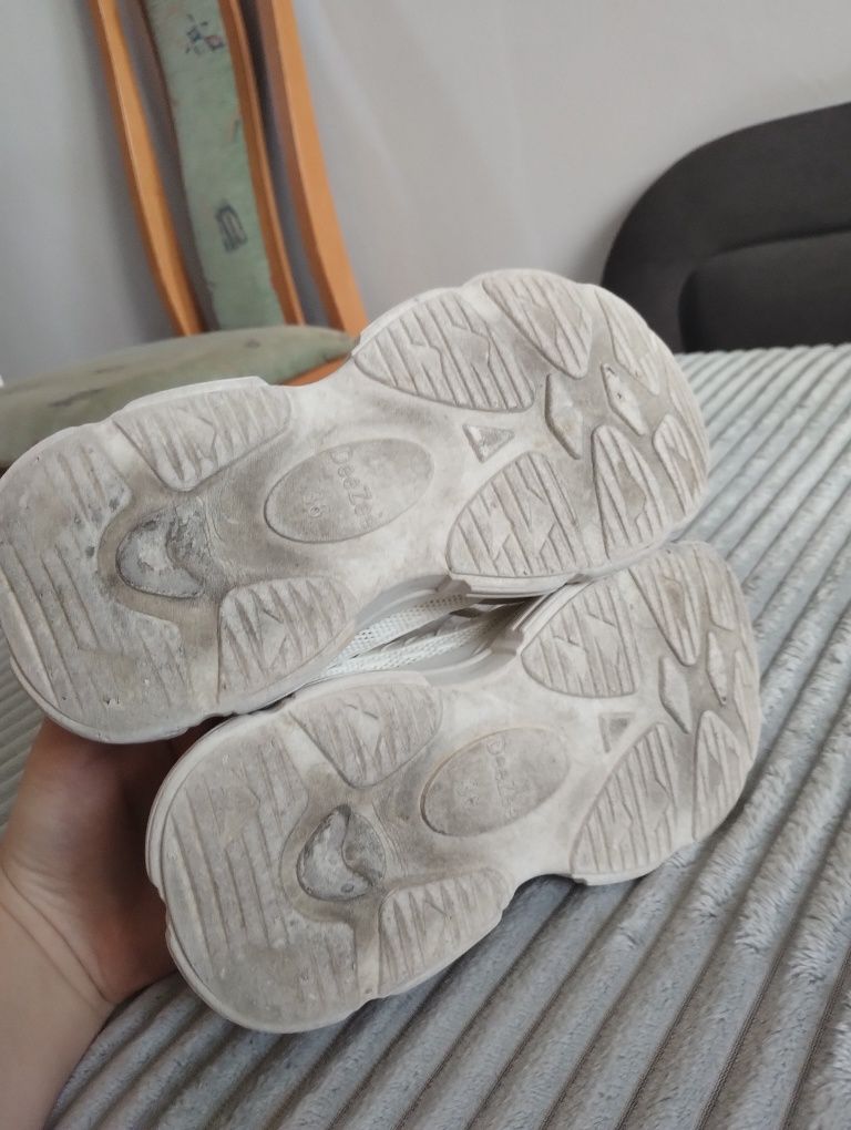 Buty DeeZee 36 białe