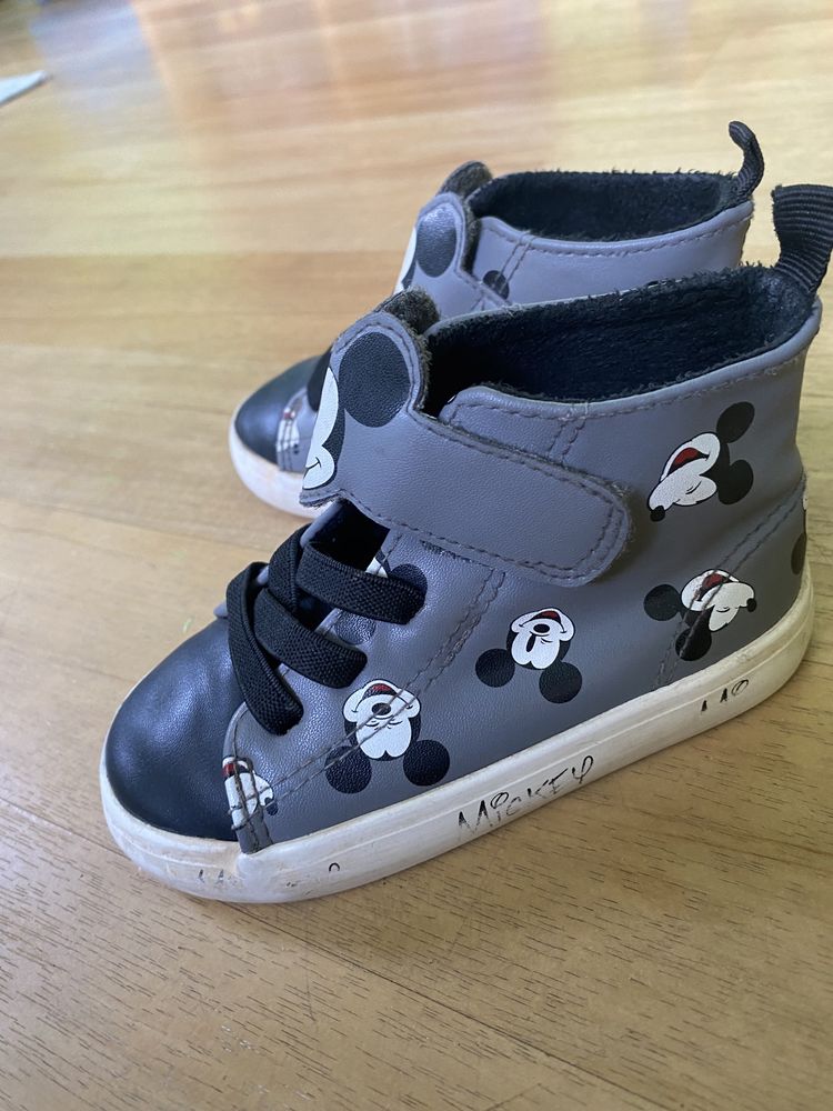 Komplet kurtka czapka buty Mickey Mouse